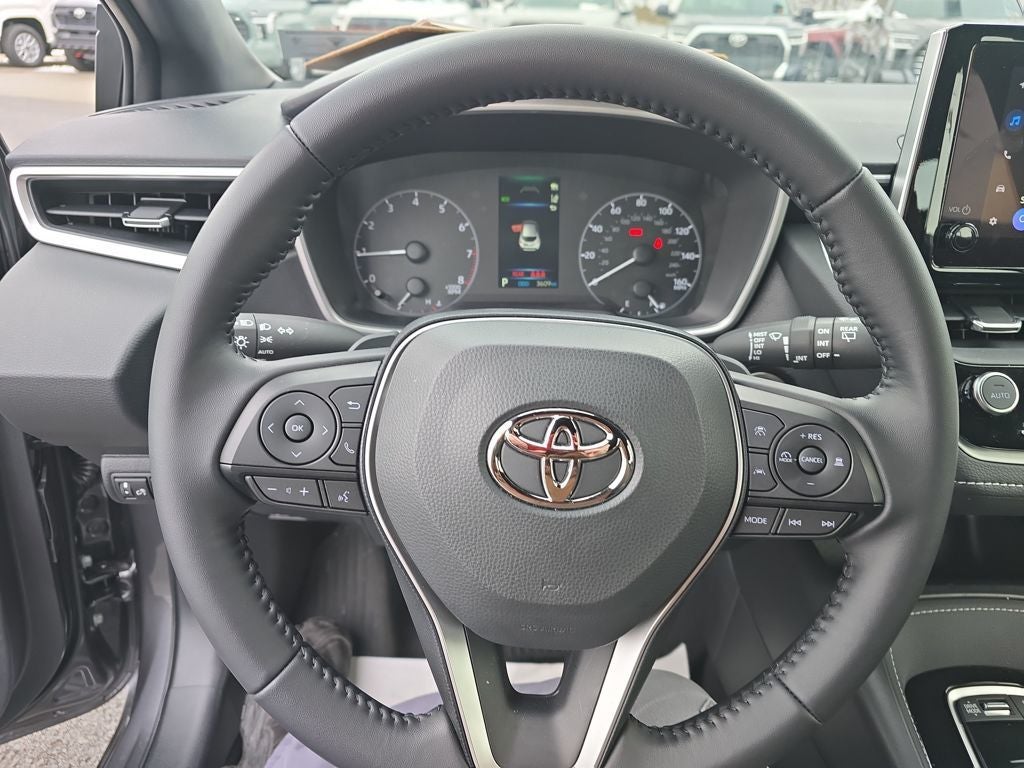 2025 Toyota Corolla Hatchback SE