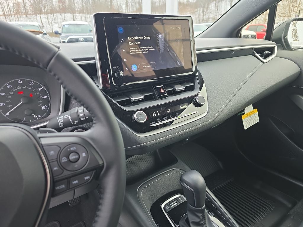 2025 Toyota Corolla Hatchback SE