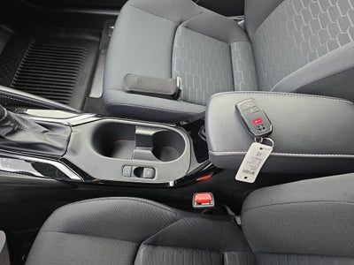 2025 Toyota Corolla Hatchback SE