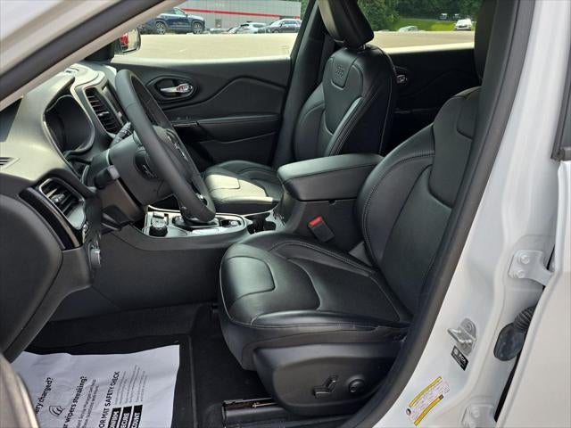 2023 Jeep Cherokee Altitude Lux