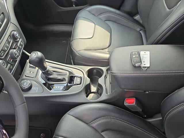 2023 Jeep Cherokee Altitude Lux