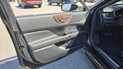 2017 Lincoln Continental Select