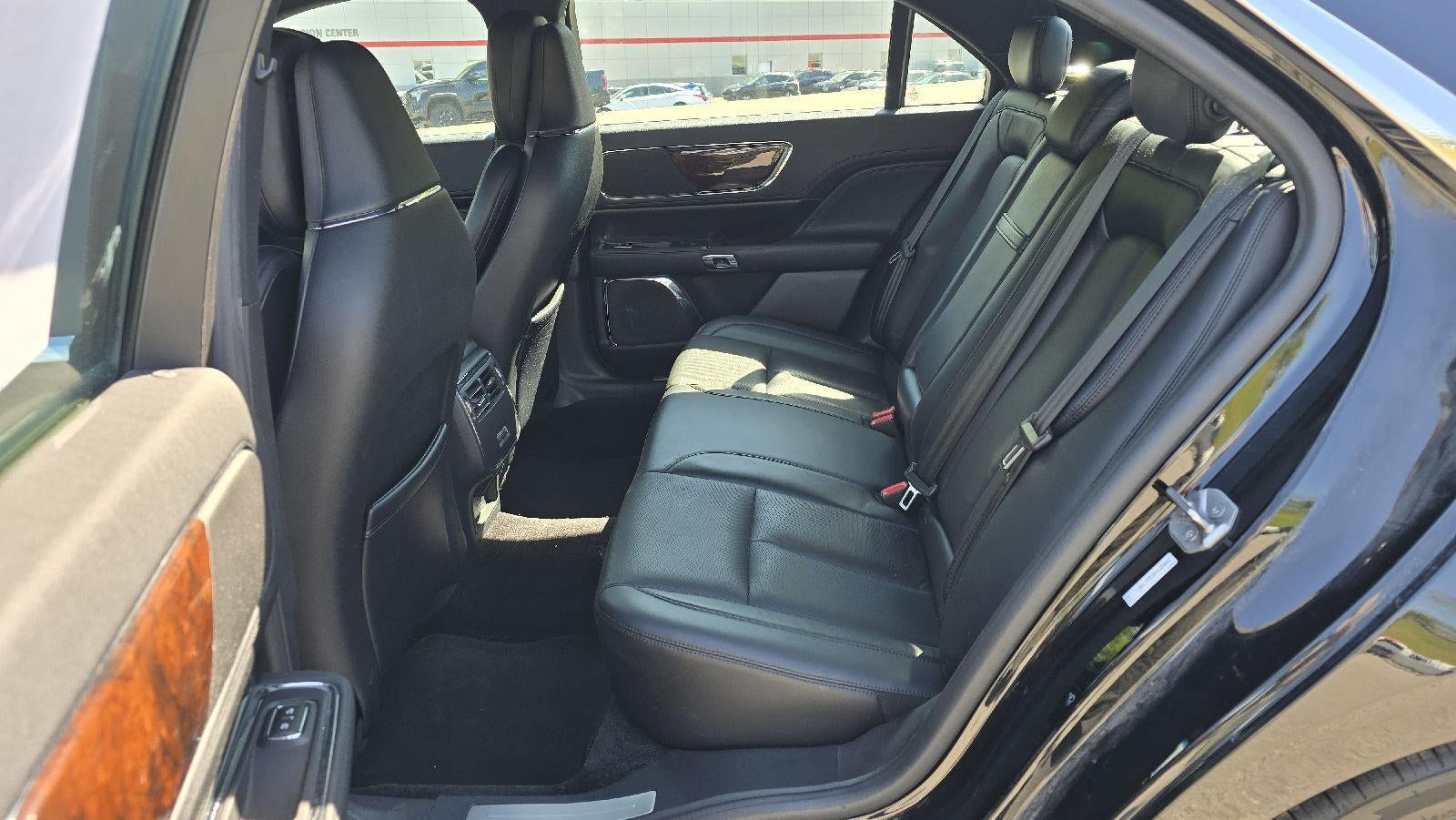 2017 Lincoln Continental Select