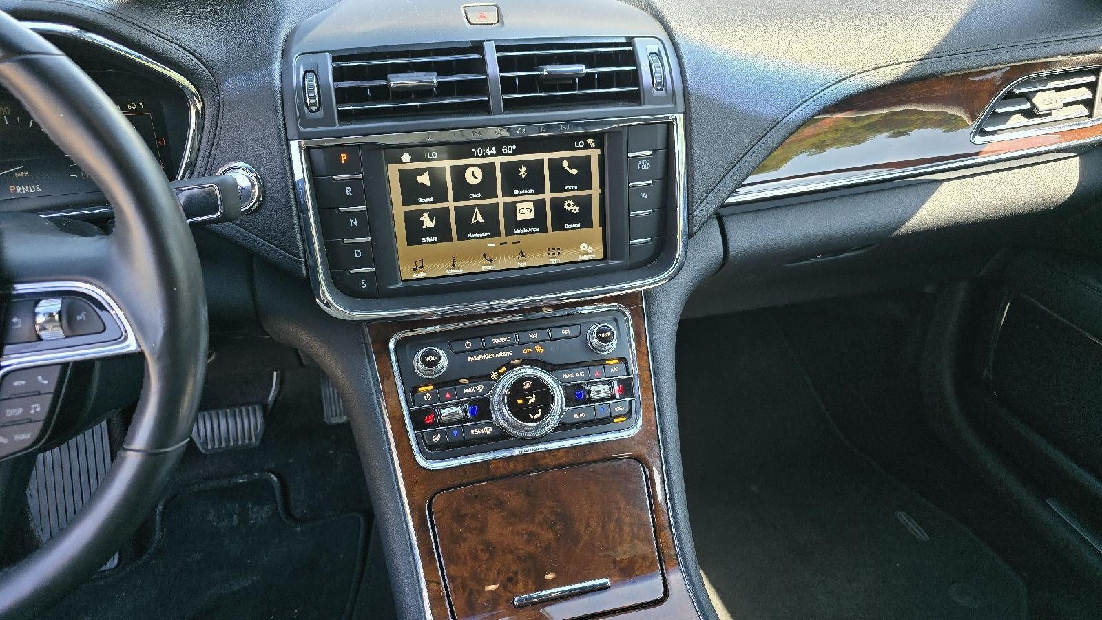 2017 Lincoln Continental Select