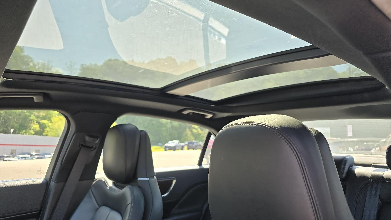 2017 Lincoln Continental Select