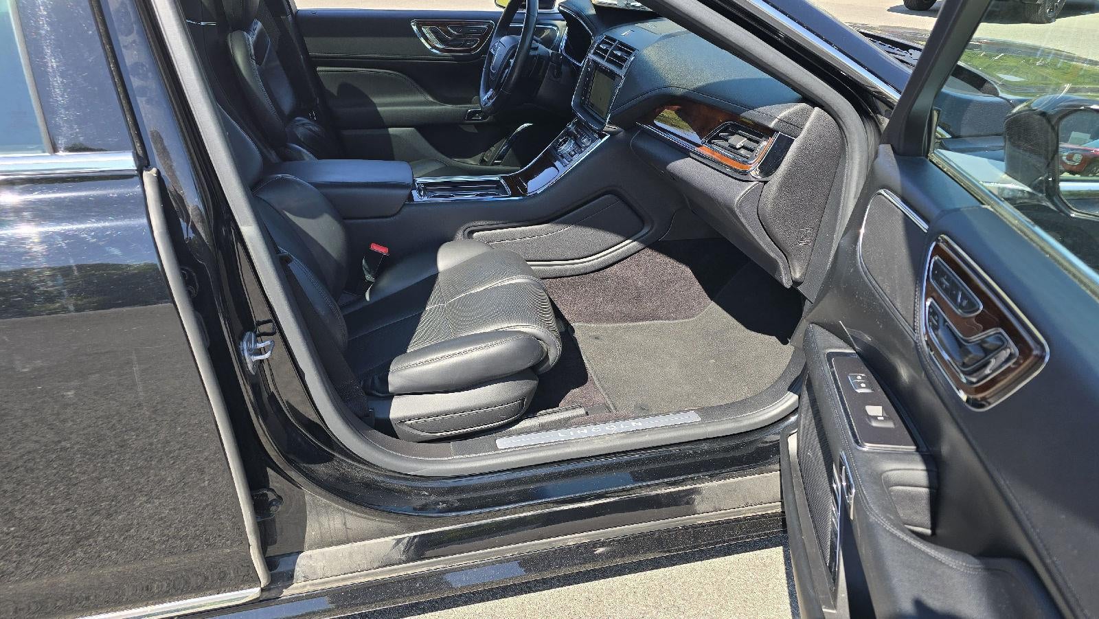 2017 Lincoln Continental Select