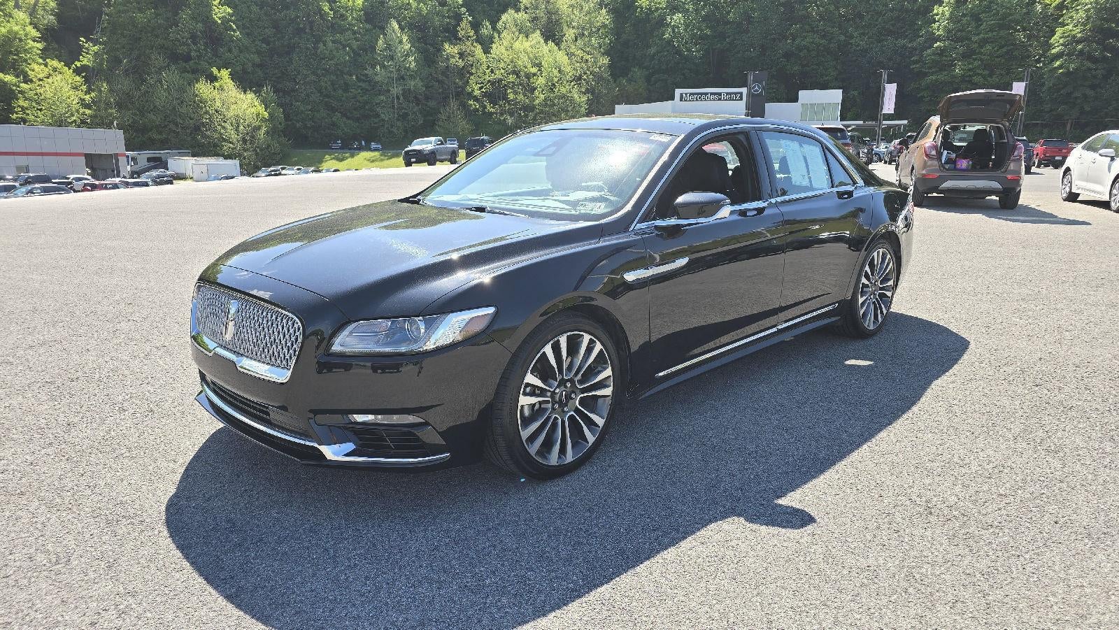 2017 Lincoln Continental Select