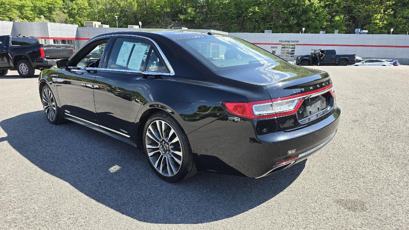2017 Lincoln Continental Select