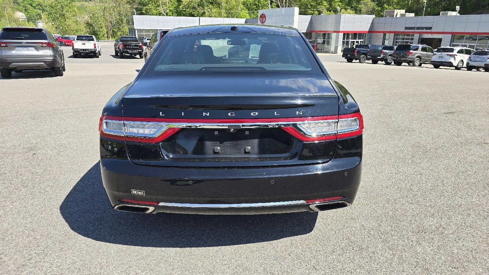 2017 Lincoln Continental Select