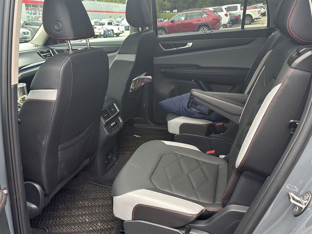 2025 Volkswagen Atlas 2.0T Peak Edition