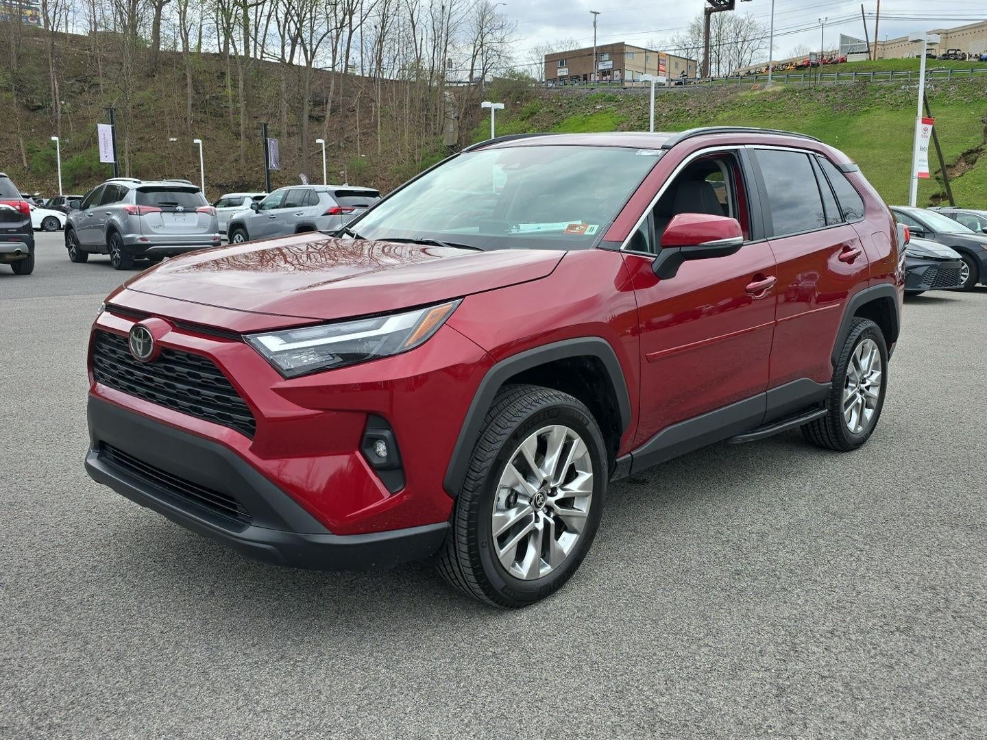 2025 Toyota RAV4 XLE Premium