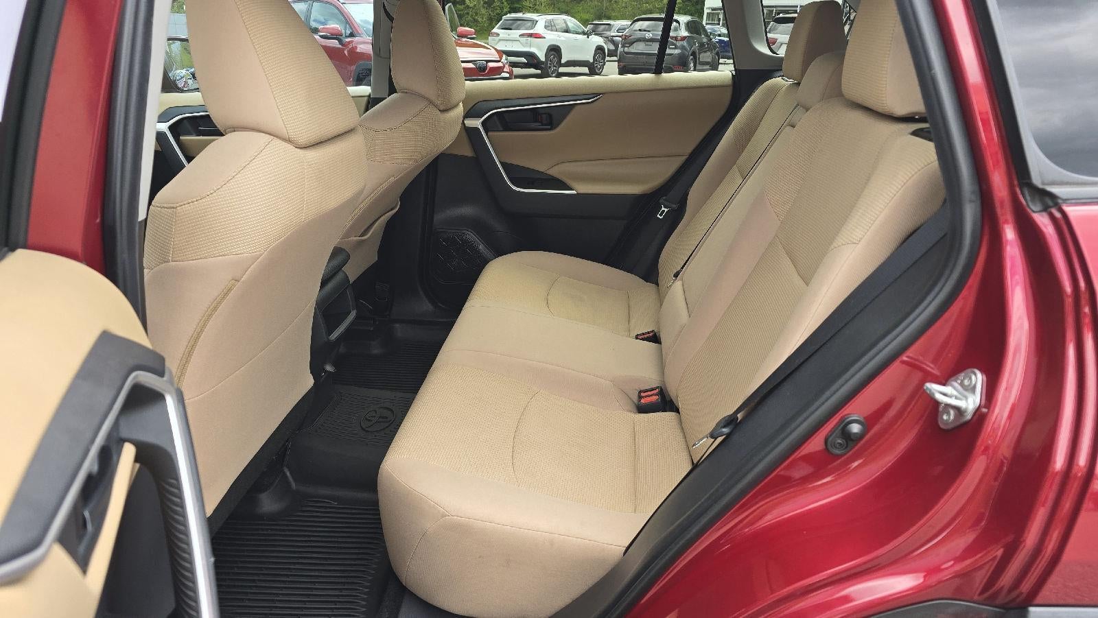 2019 Toyota RAV4 LE