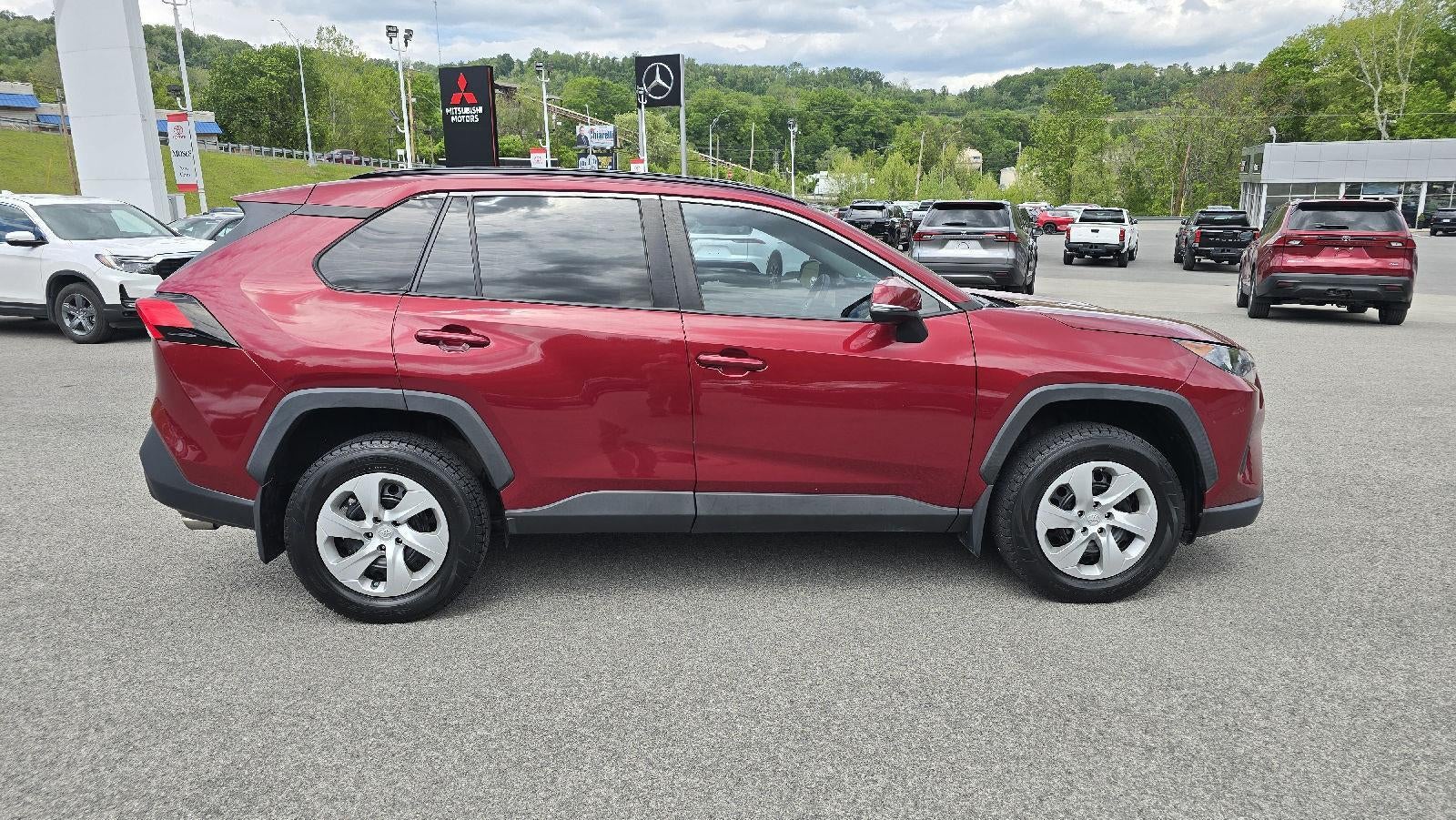 2019 Toyota RAV4 LE