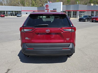 2020 Toyota RAV4 XLE