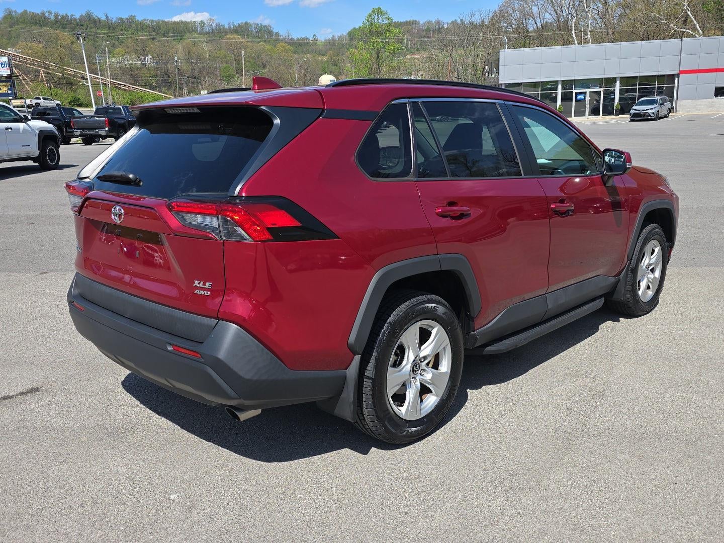 2020 Toyota RAV4 XLE