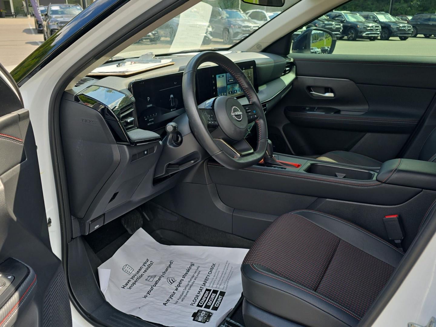 2025 Nissan Kicks SR