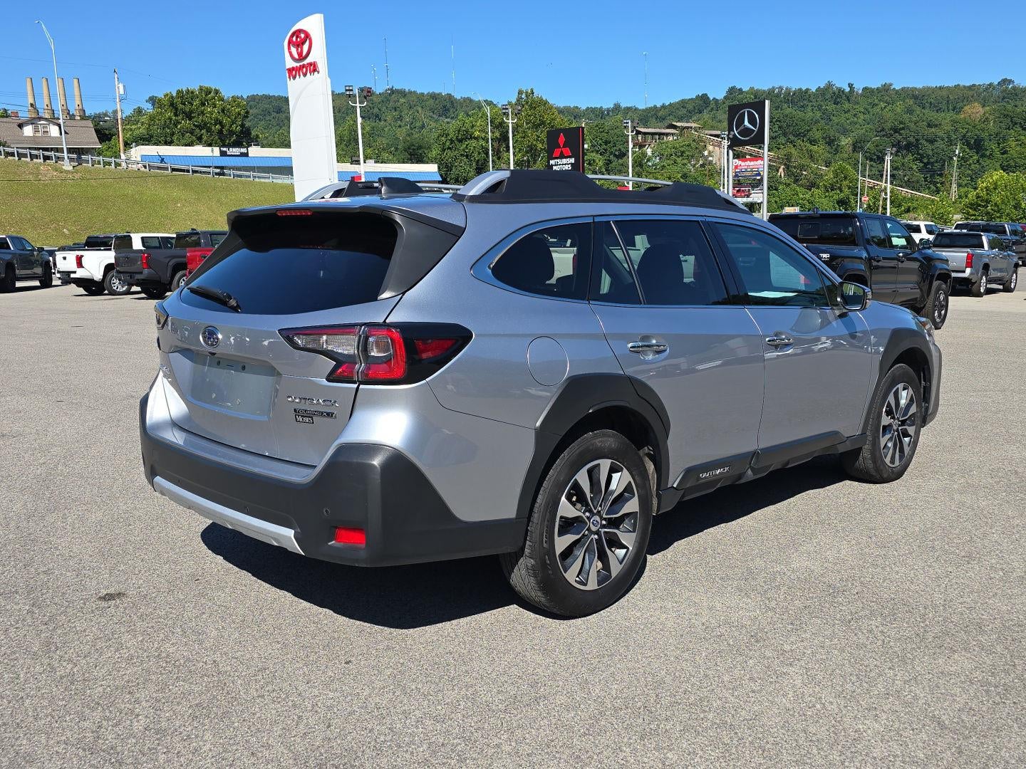 2023 Subaru Outback Touring XT