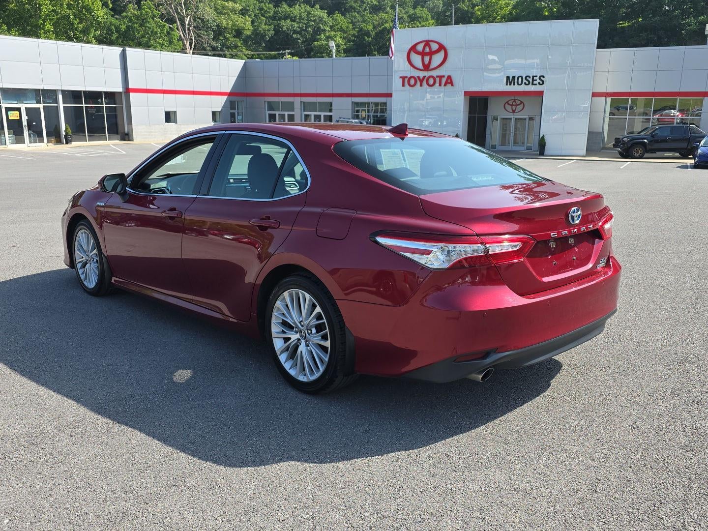 2018 Toyota Camry Hybrid XLE