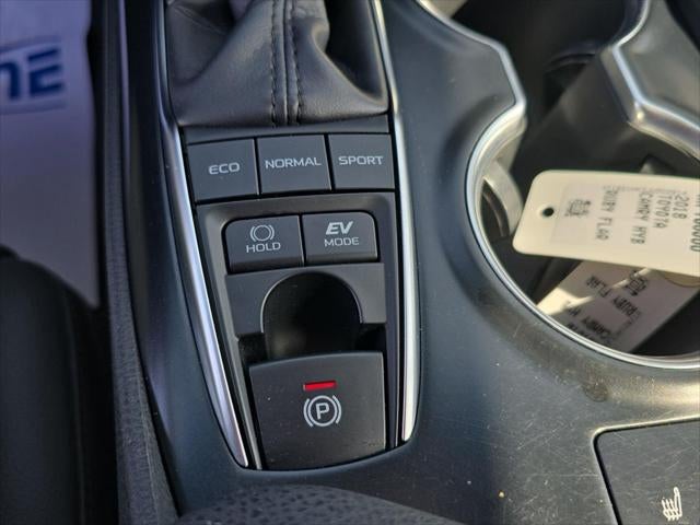 2018 Toyota Camry Hybrid XLE