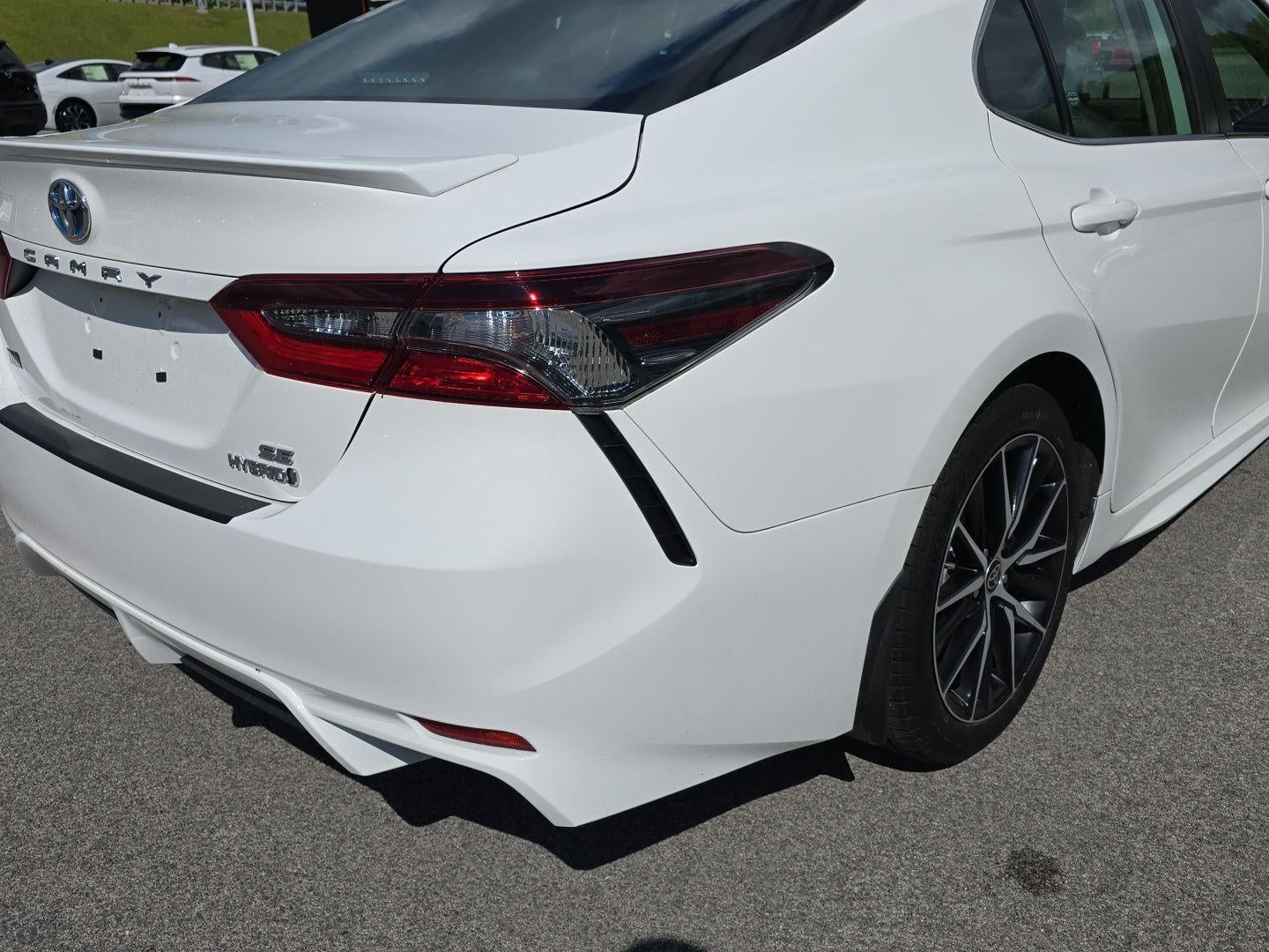 2024 Toyota Camry Hybrid SE