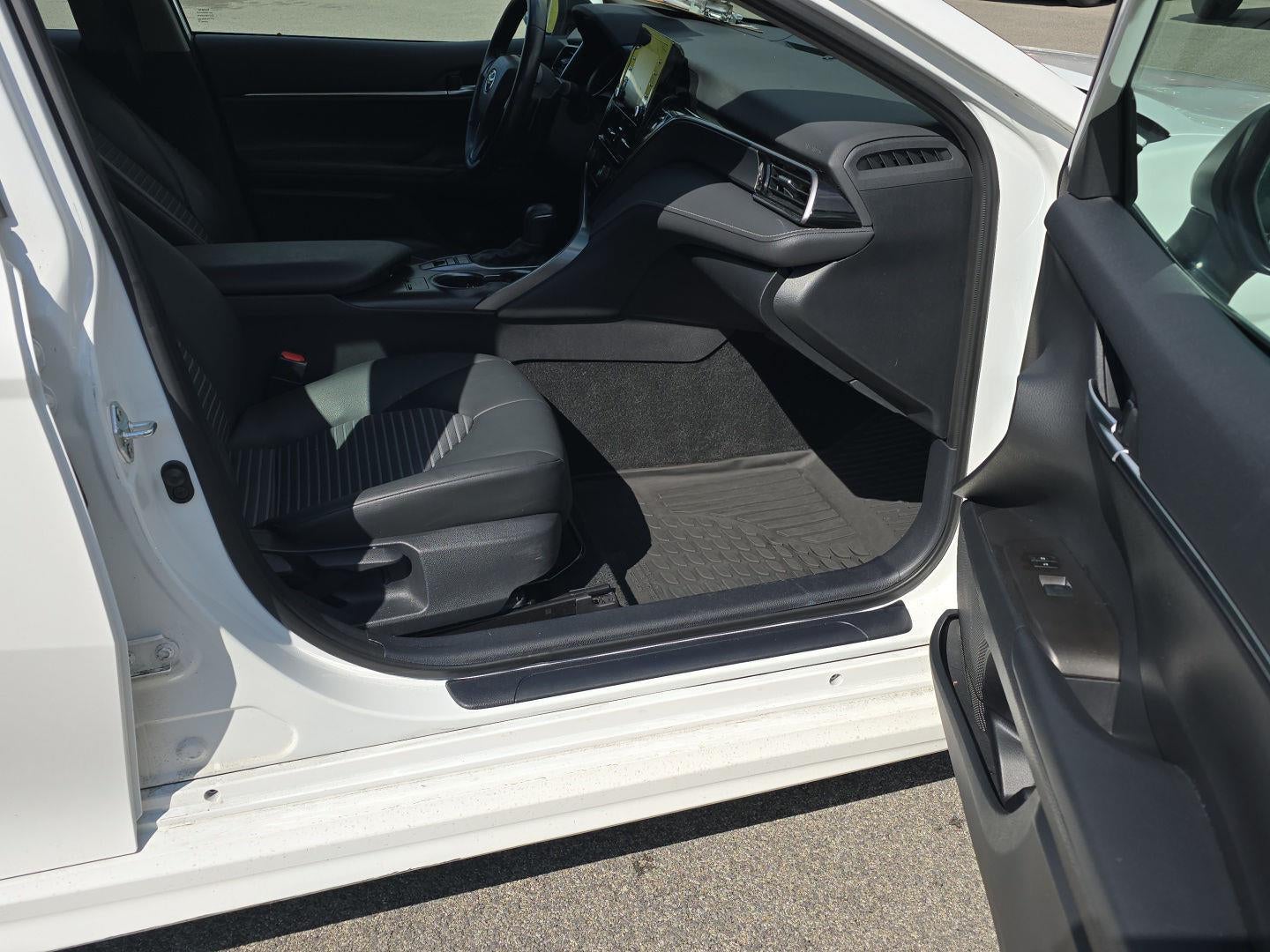 2024 Toyota Camry Hybrid SE