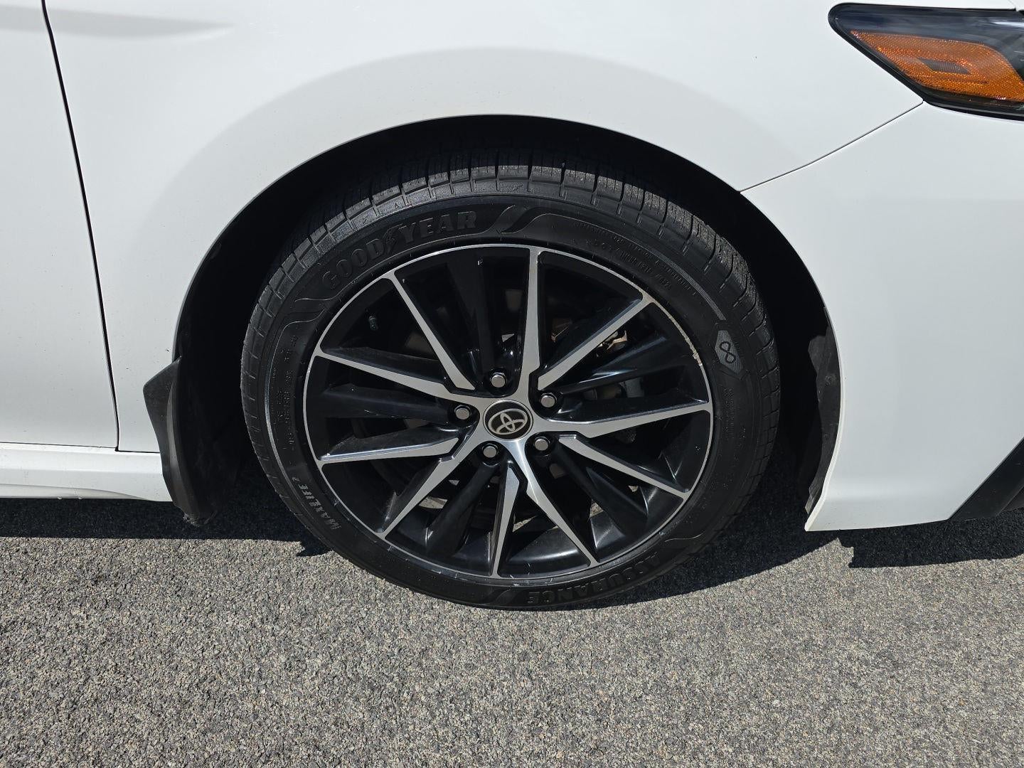 2024 Toyota Camry Hybrid SE