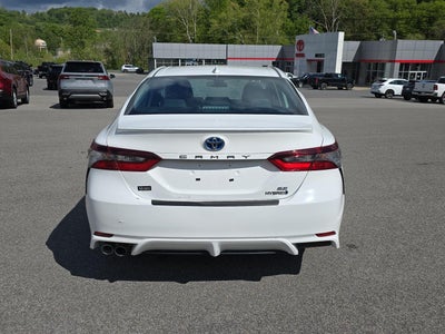 2024 Toyota Camry Hybrid SE