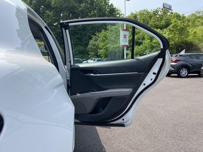 2023 Toyota Camry Hybrid SE