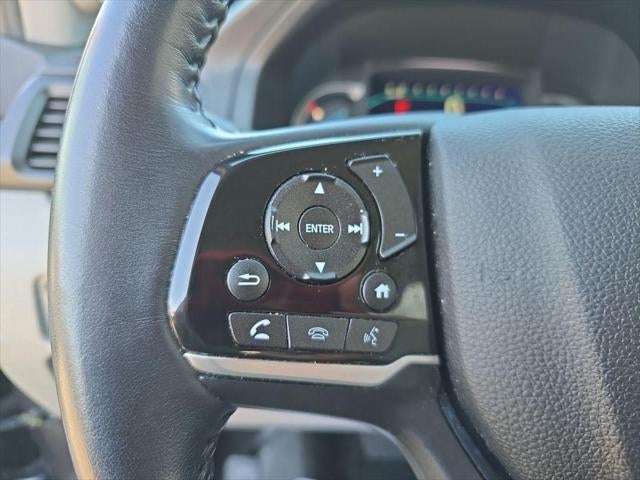 2022 Honda Pilot Touring w/Rear Captain's Chairs