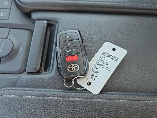 2024 Toyota Grand Highlander Hybrid XLE