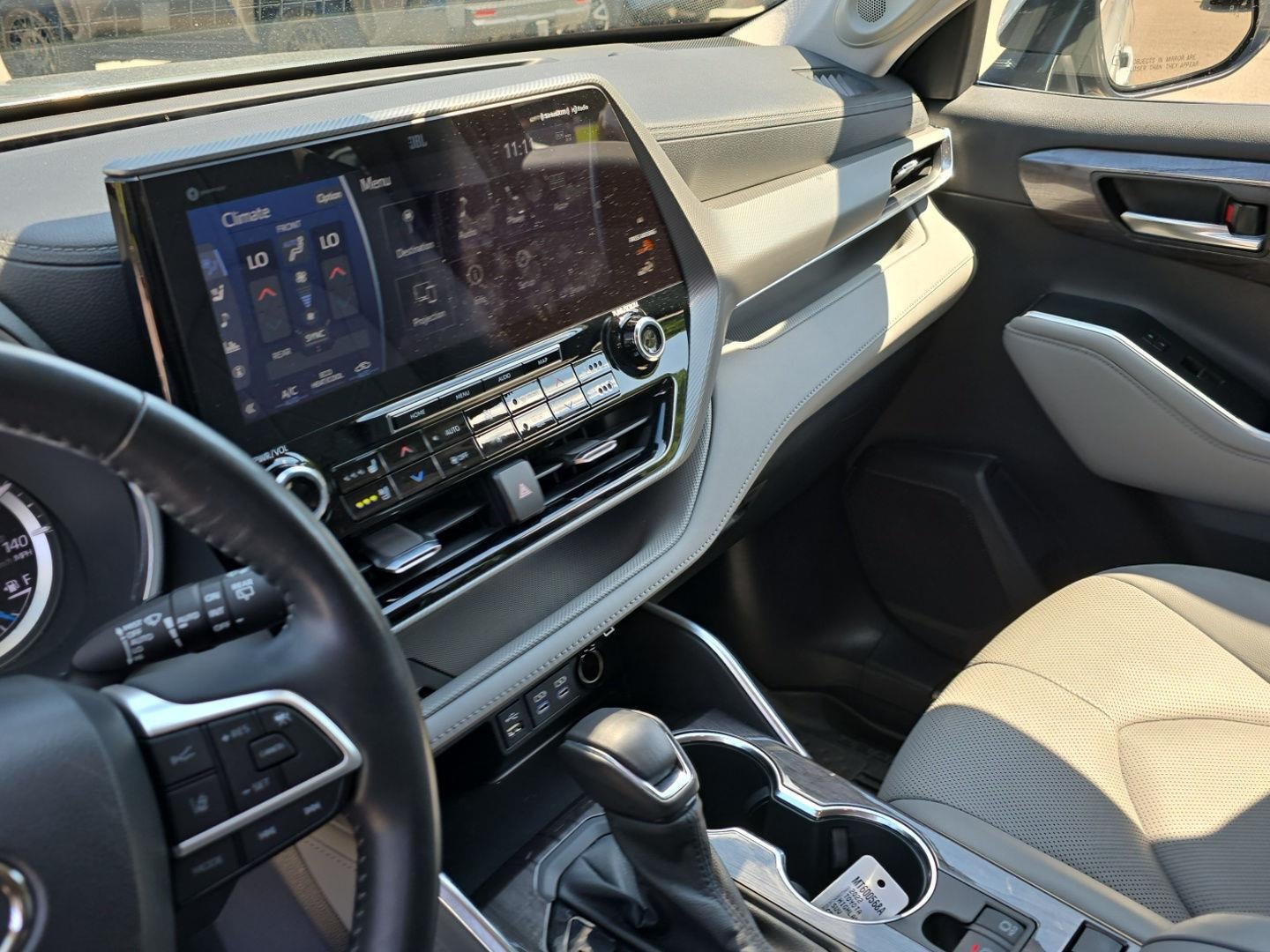2022 Toyota Highlander Hybrid Platinum