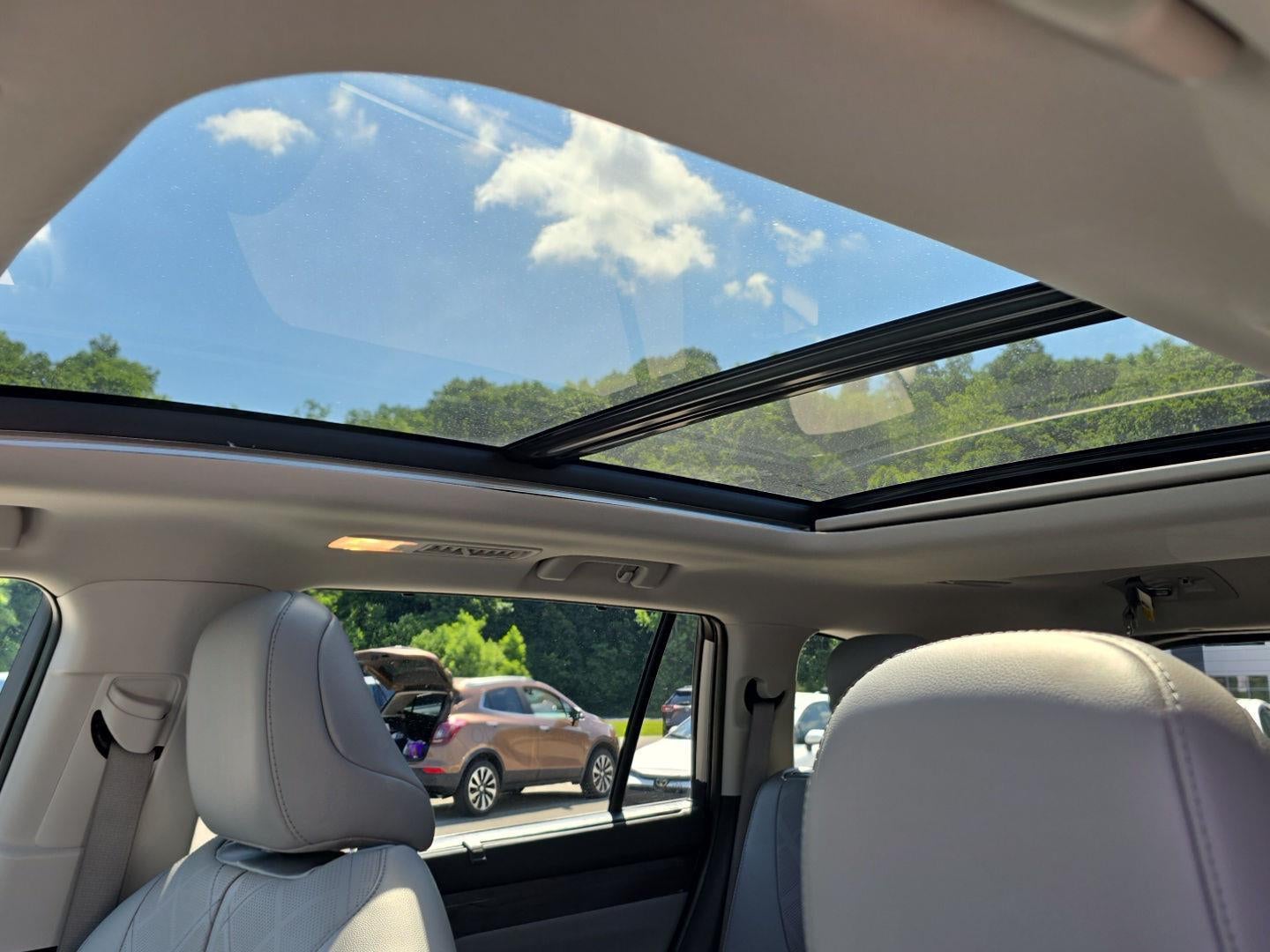 2022 Toyota Highlander Hybrid Platinum