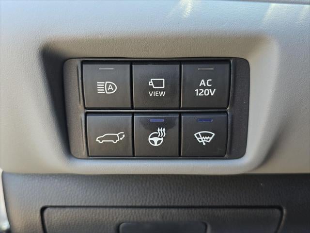2022 Toyota Highlander Hybrid Platinum