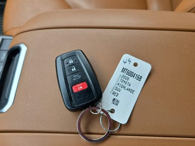 2020 Toyota Highlander Hybrid Platinum