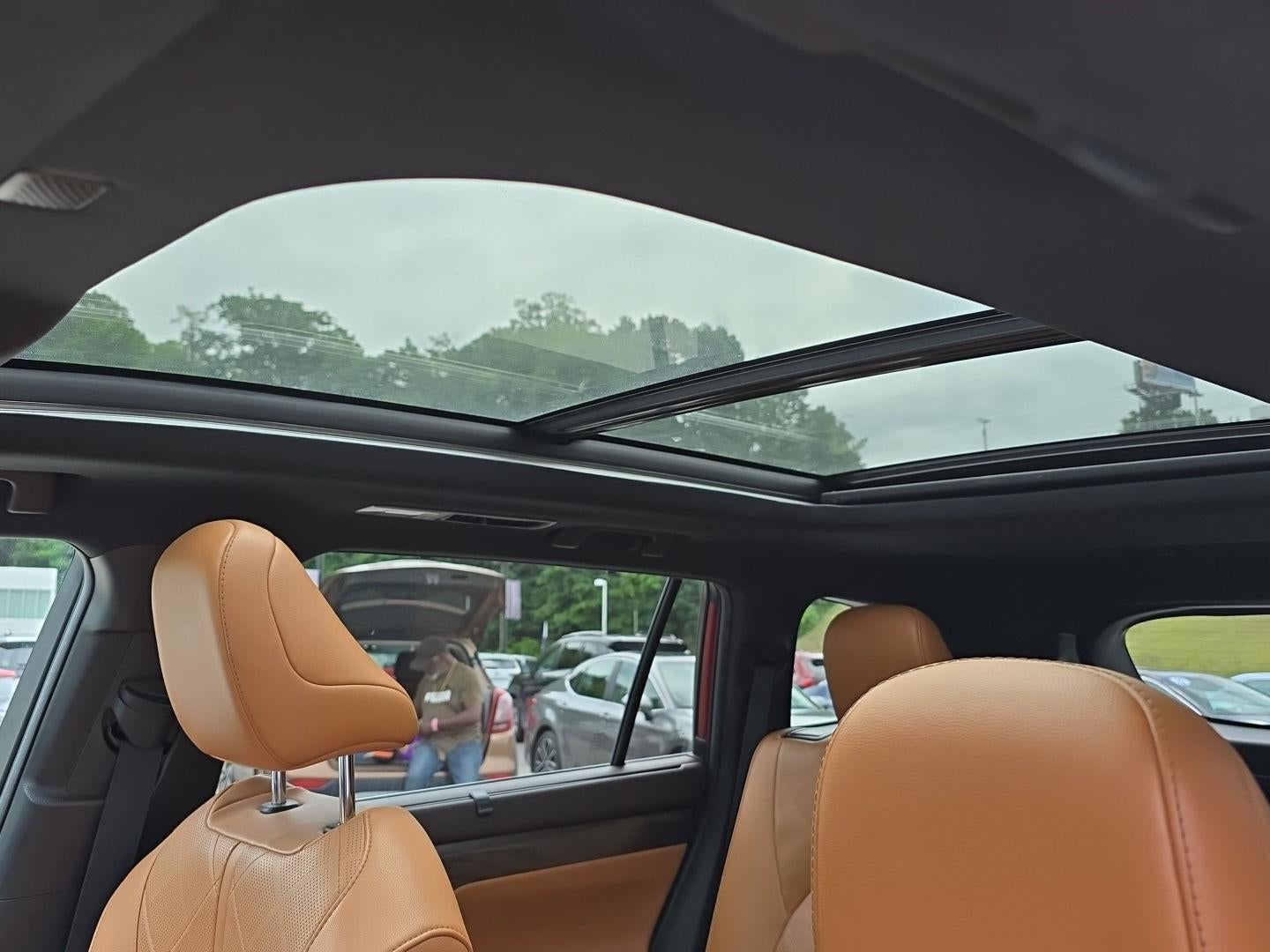 2020 Toyota Highlander Hybrid Platinum