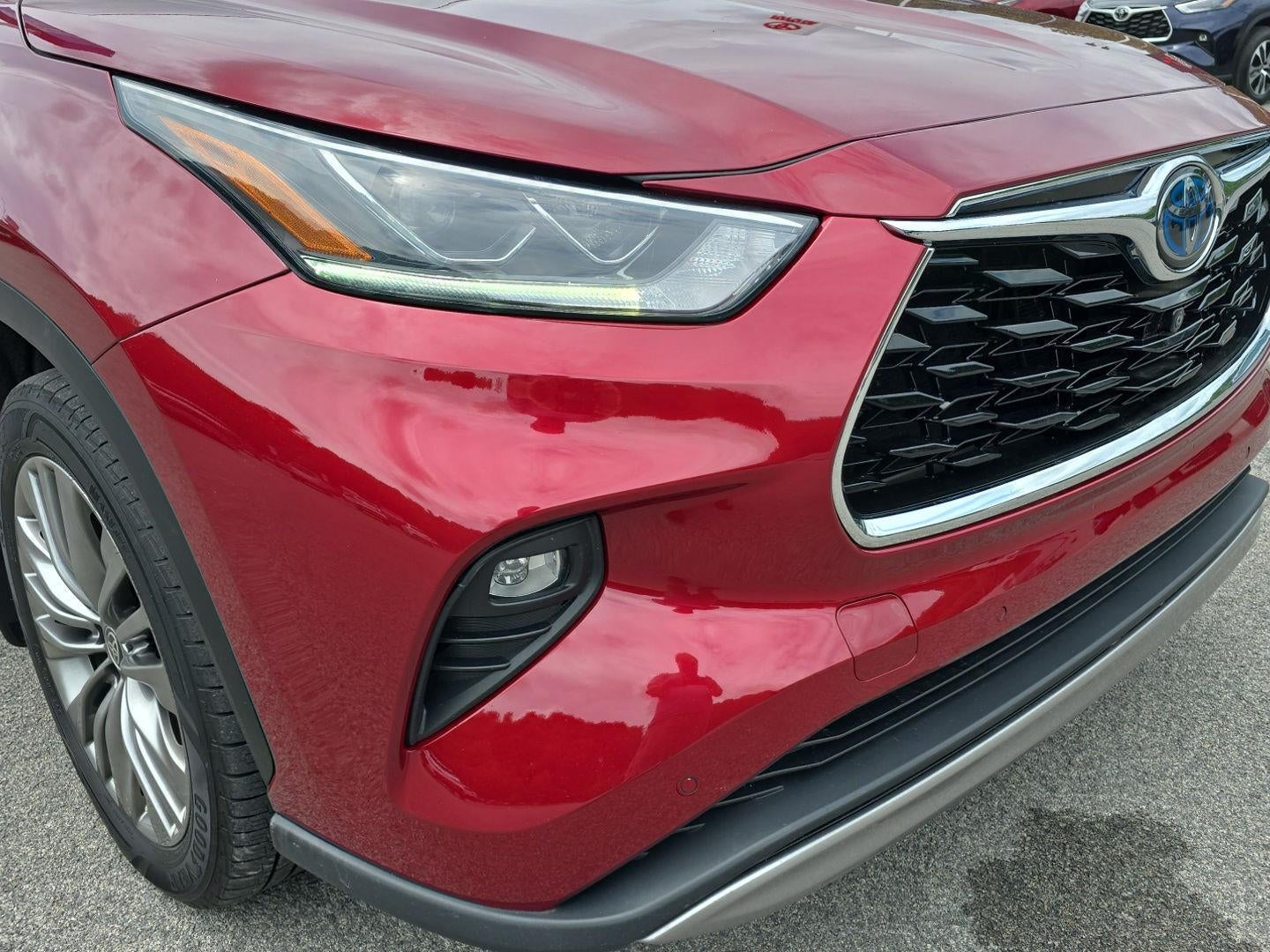 2020 Toyota Highlander Hybrid Platinum