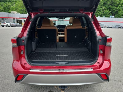 2020 Toyota Highlander Hybrid Platinum