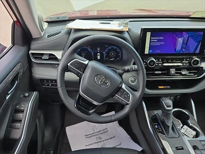 2026 Toyota Highlander Hybrid Platinum