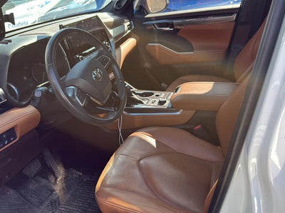 2021 Toyota Highlander Platinum