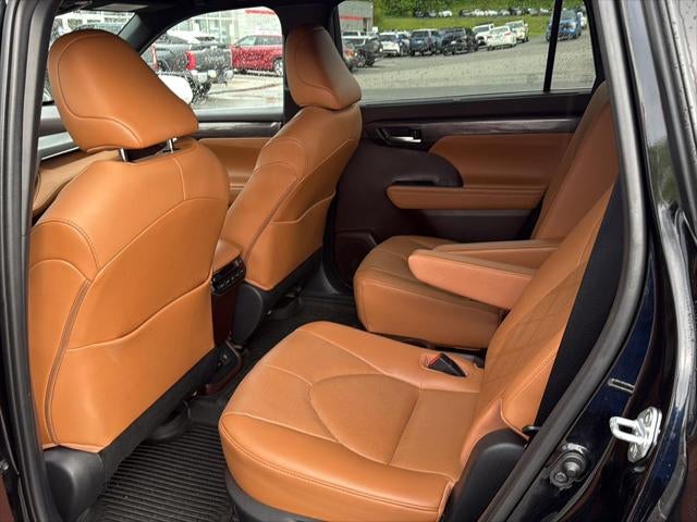 2020 Toyota Highlander Platinum