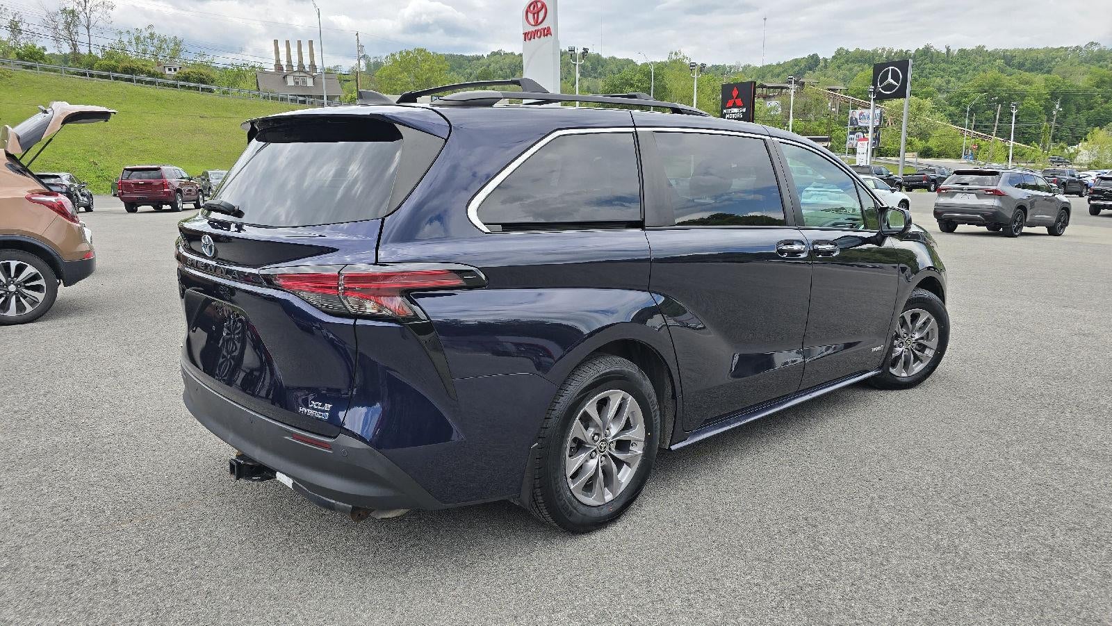 2021 Toyota Sienna XLE
