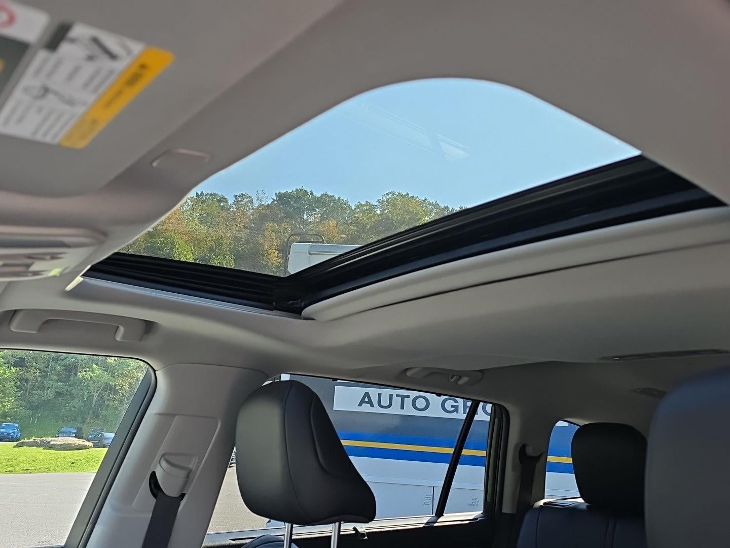 2025 Toyota Highlander Hybrid XLE