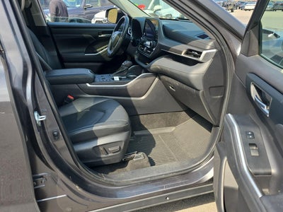 2023 Toyota Highlander Hybrid XLE