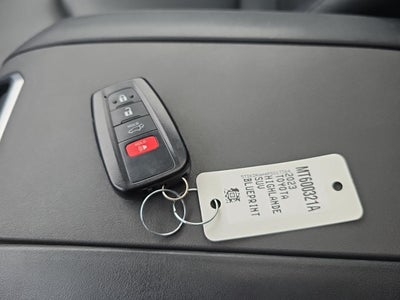 2023 Toyota Highlander XLE