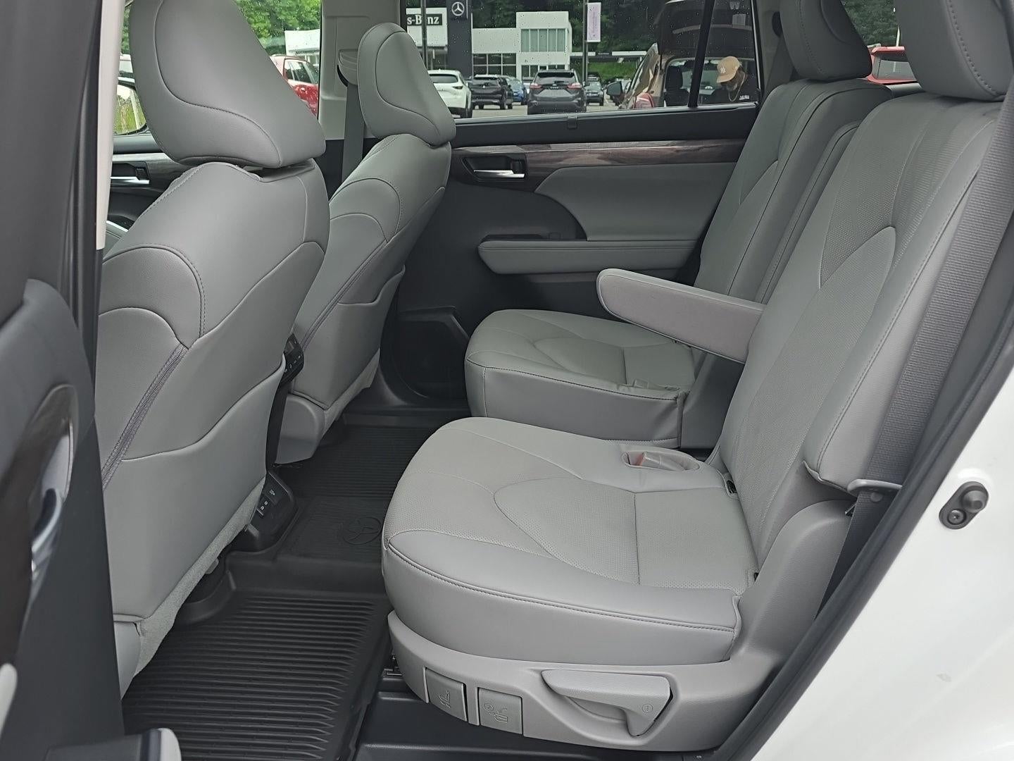 2023 Toyota Highlander Platinum