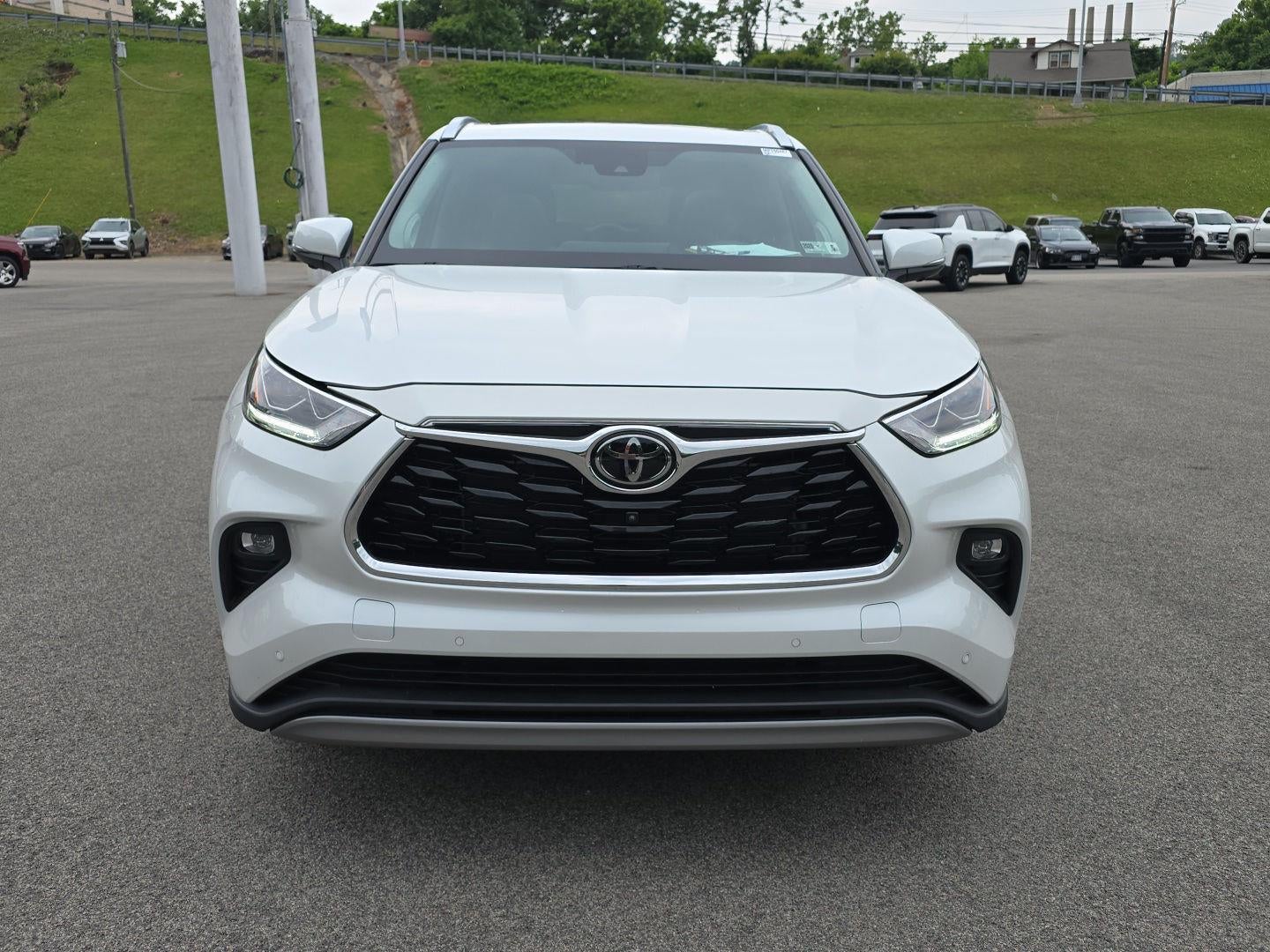 2023 Toyota Highlander Platinum