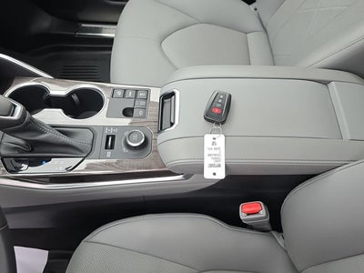 2023 Toyota Highlander Platinum