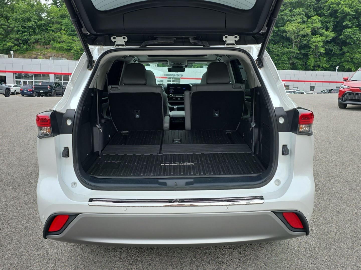 2023 Toyota Highlander Platinum