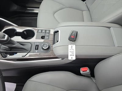 2023 Toyota Highlander Platinum