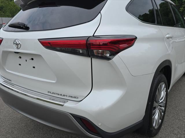 2023 Toyota Highlander Platinum